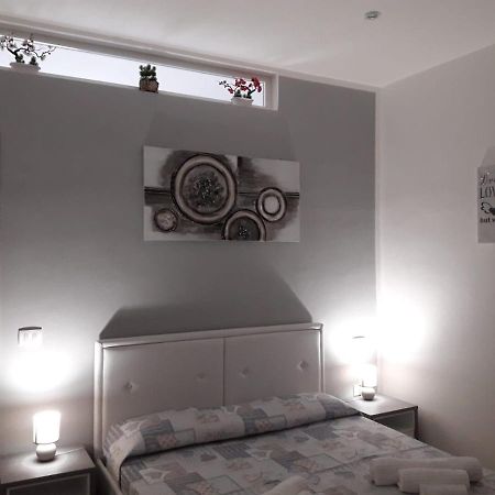 Ferienwohnung La Piazzetta Della Patrona Syrakus Exterior foto