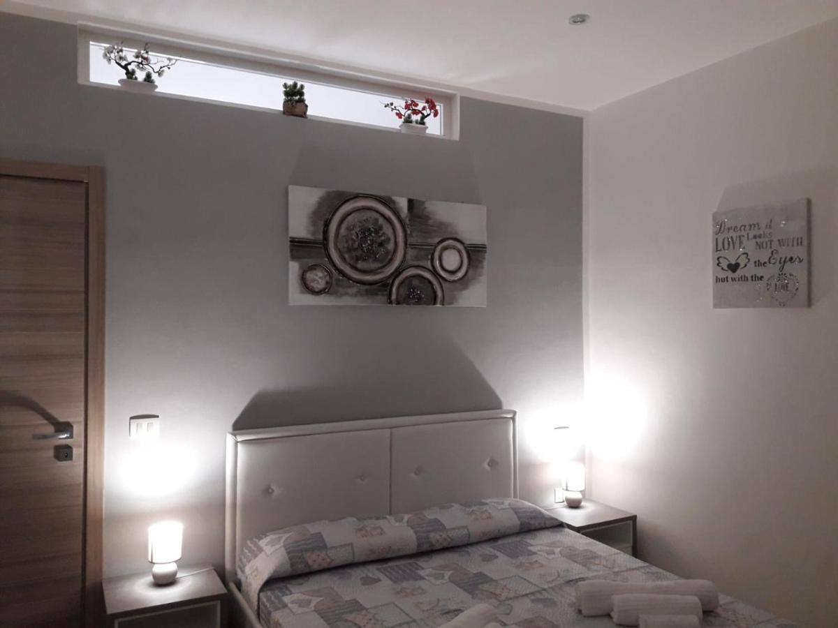 Ferienwohnung La Piazzetta Della Patrona Syrakus Exterior foto